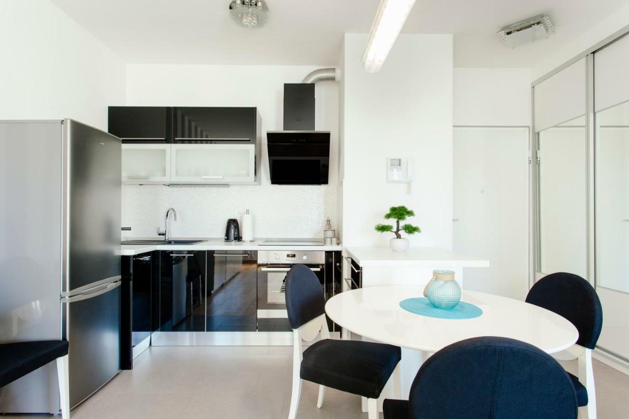 New Luxury Apartment Nives On Seaside سبليت المظهر الخارجي الصورة
